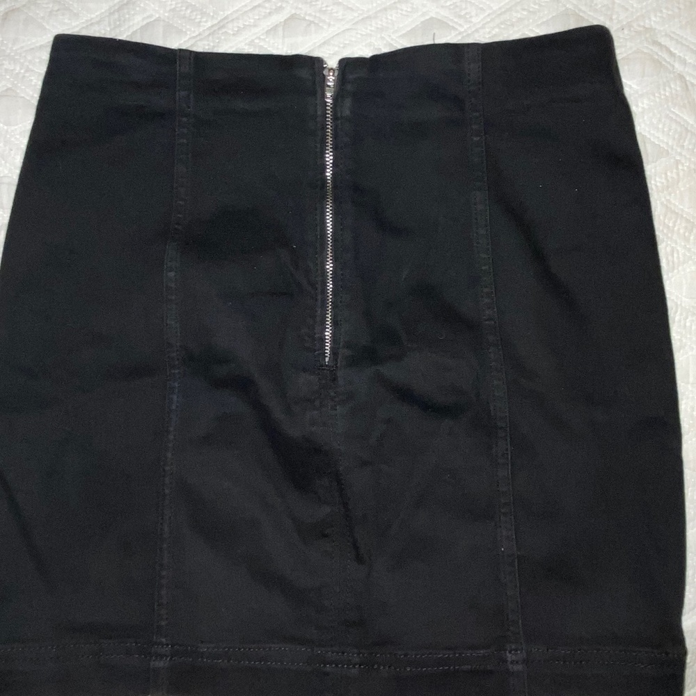 Free people body on skirt. Size 8. Black